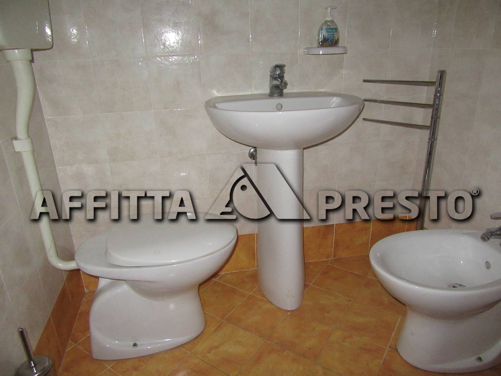 Ufficio in affitto a Forl, Centro