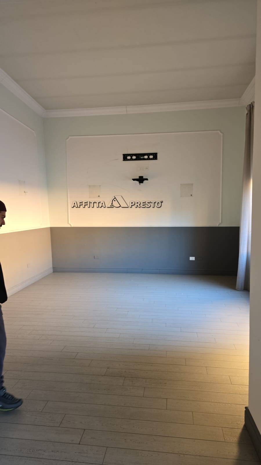 Fondo Commerciale in affitto a Forl