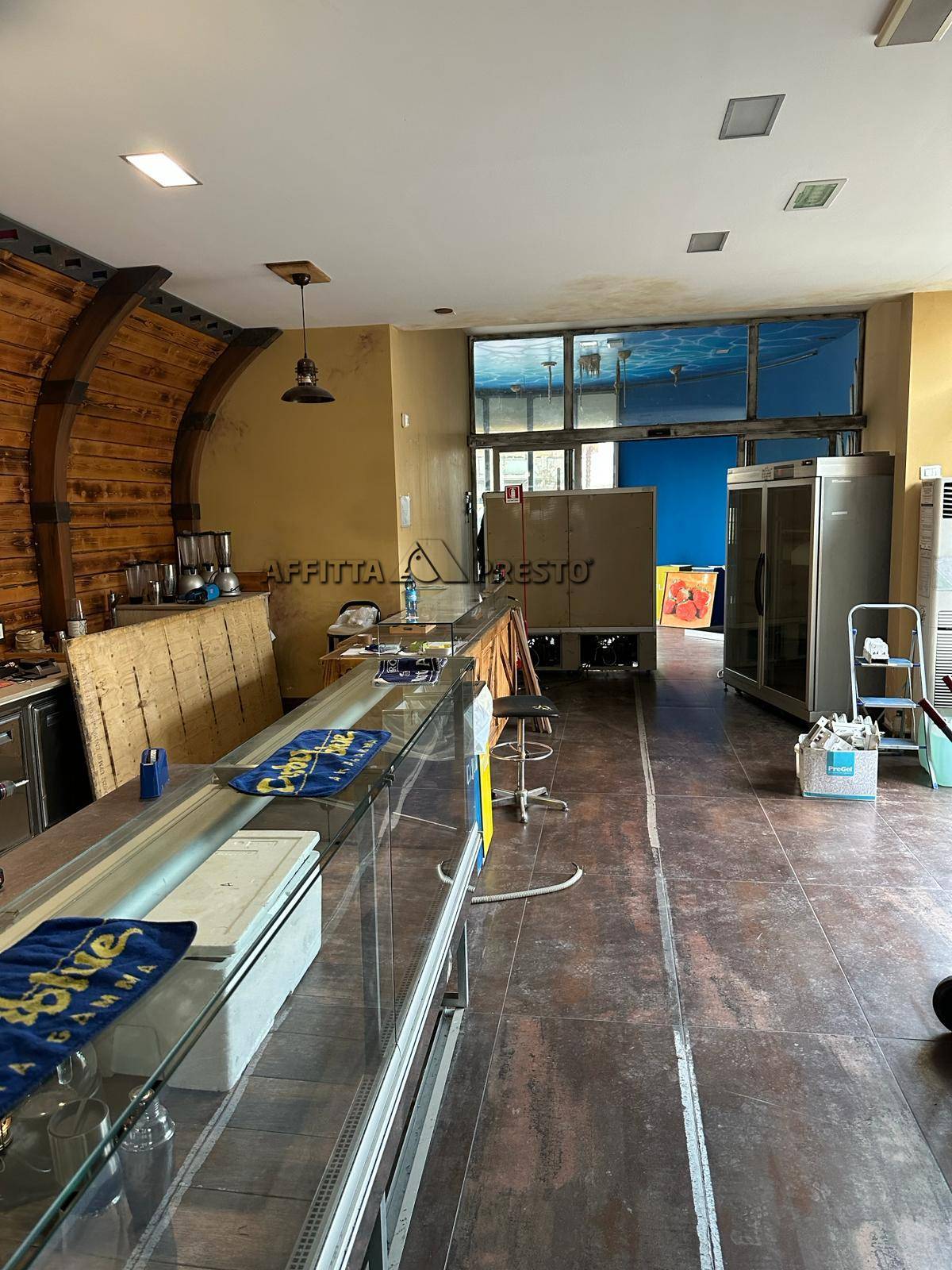 Negozio in affitto a Forl, Viale Vittorio Veneto