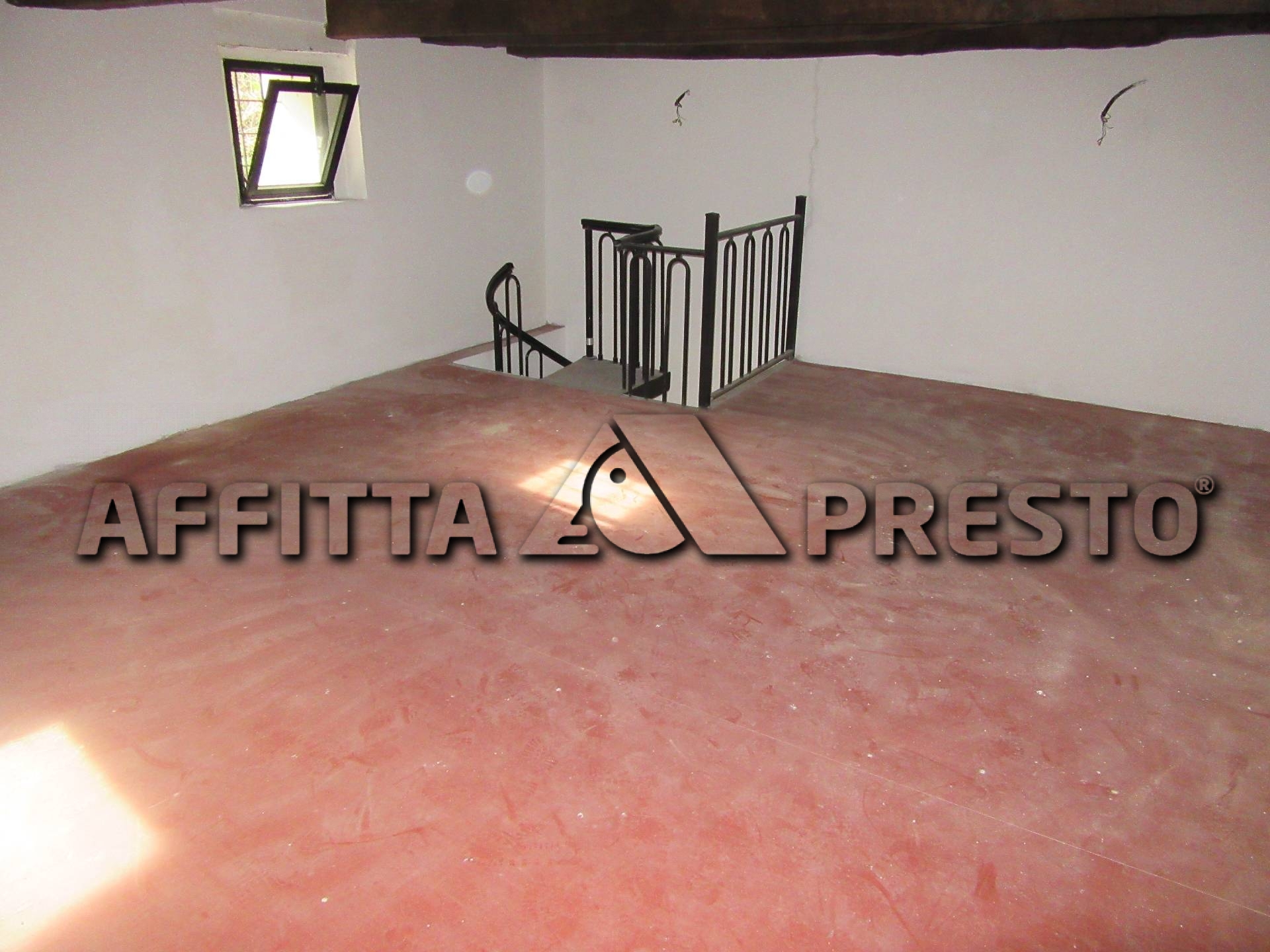 Negozio in affitto a Forl