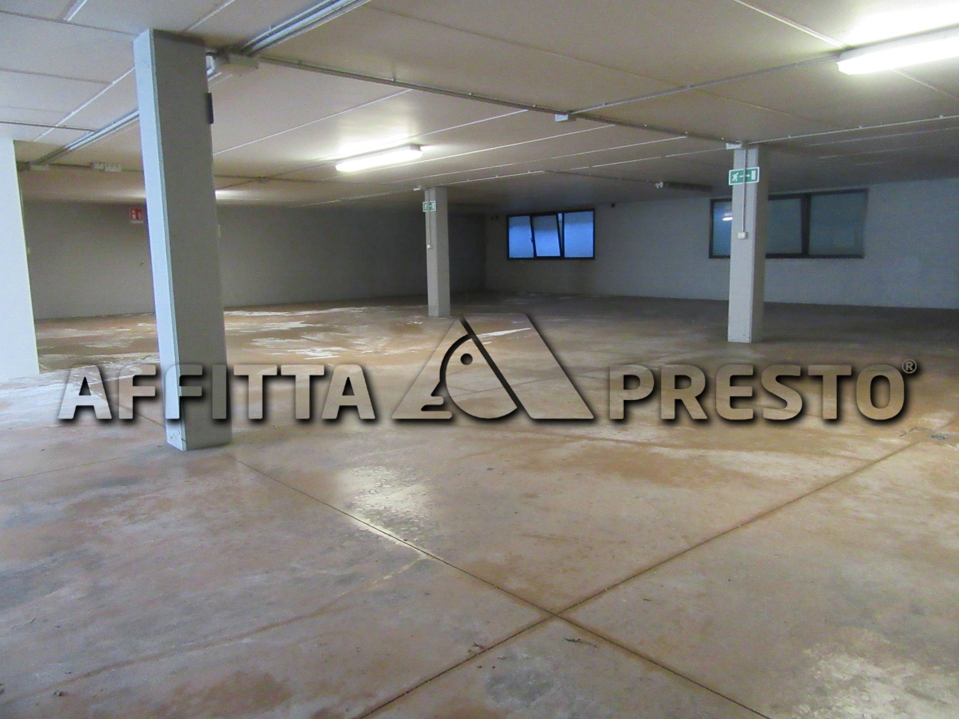 Magazzino in affitto a Forl, Zona Stazione