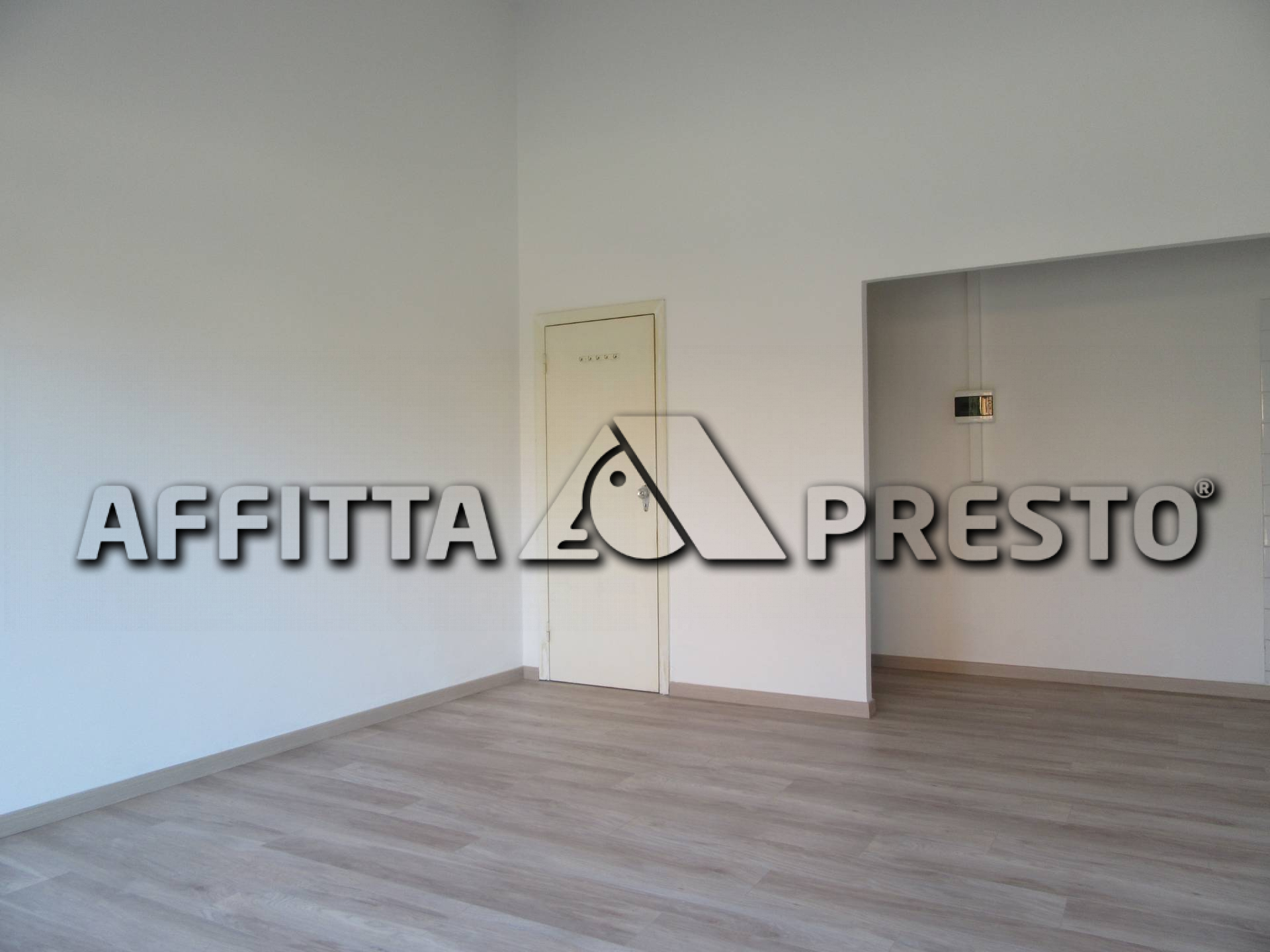 Fondo Commerciale in affitto a Forl, Semicentro