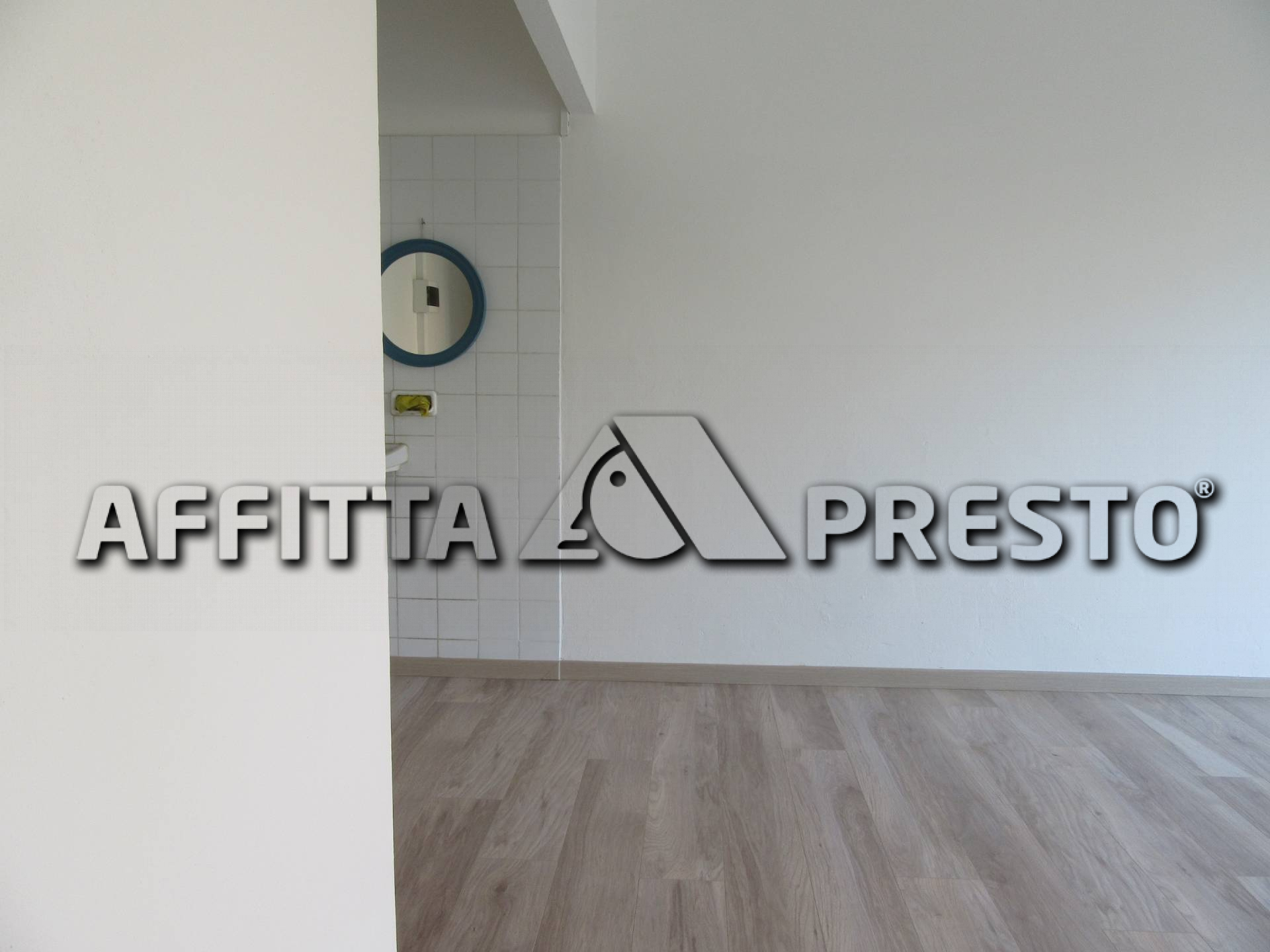 Fondo Commerciale in affitto a Forl, Semicentro