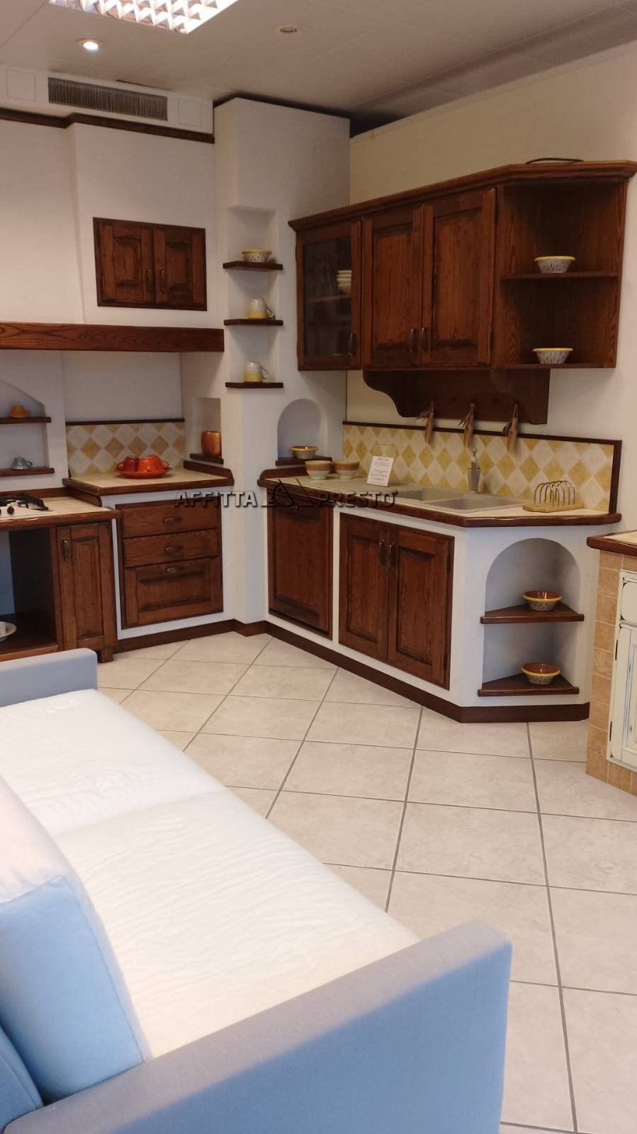 Negozio in affitto a Forl