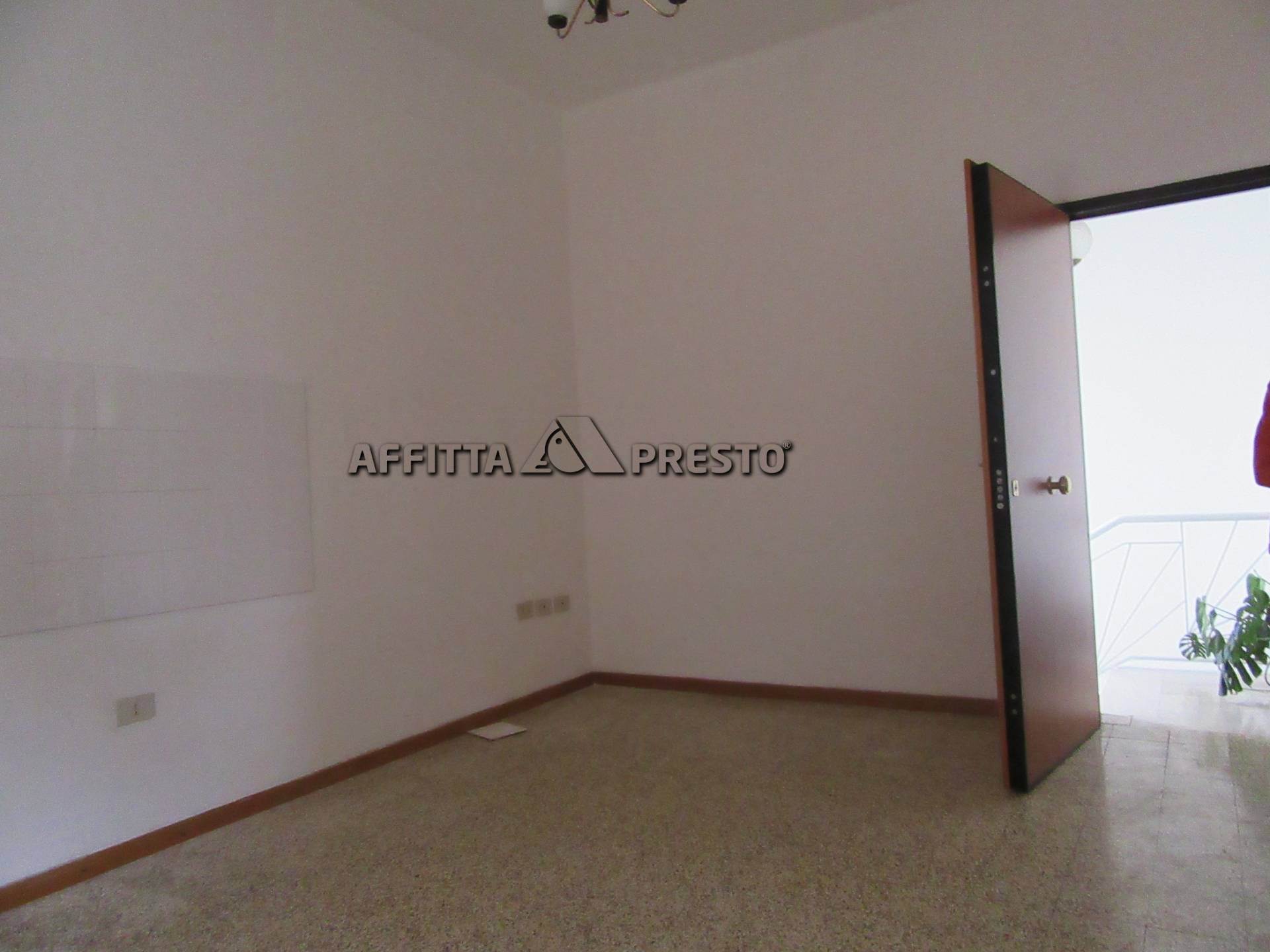 Casa indipendente in vendita a Forl, Viale Roma