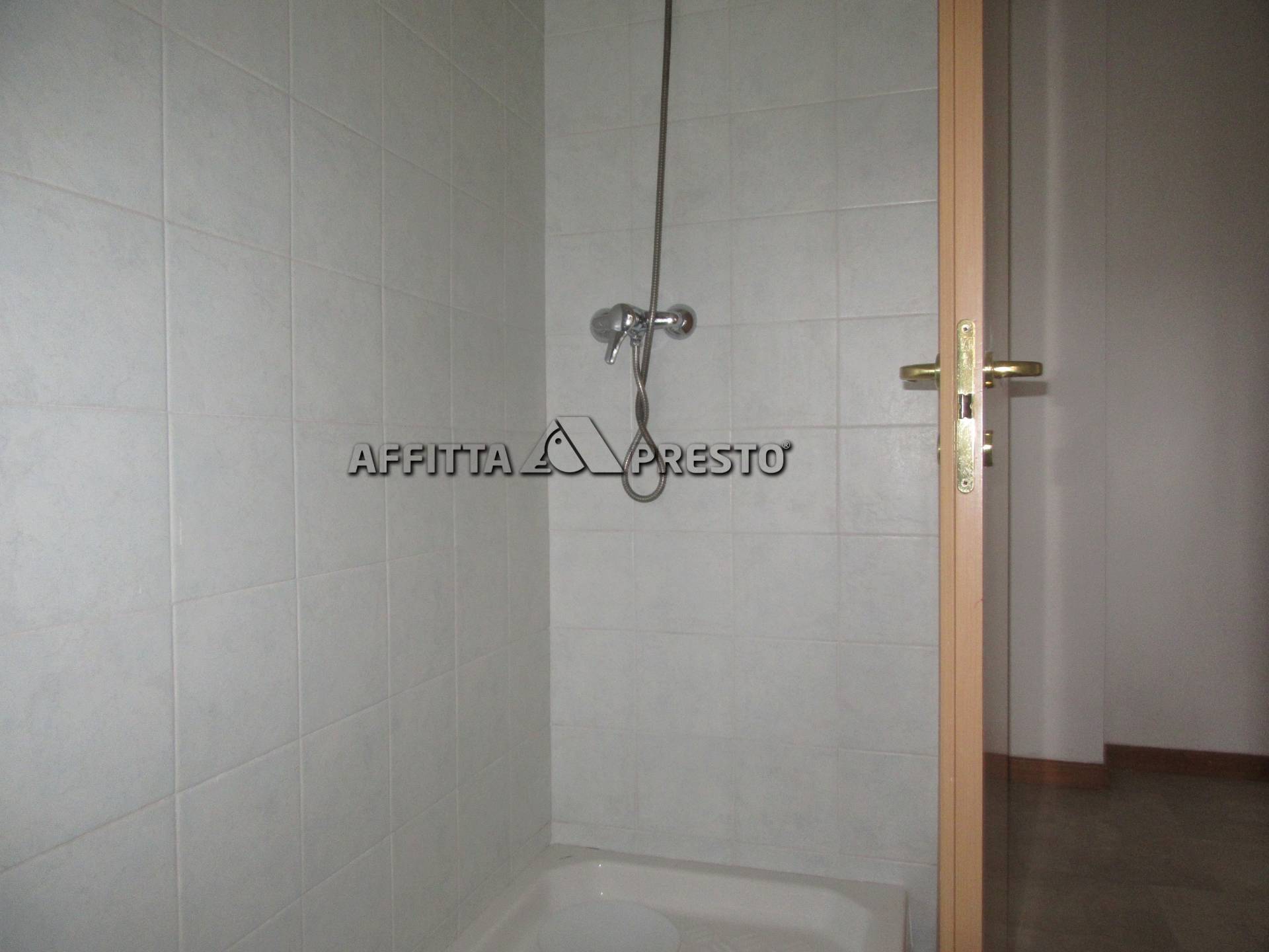 Casa indipendente in vendita a Forl, Viale Roma