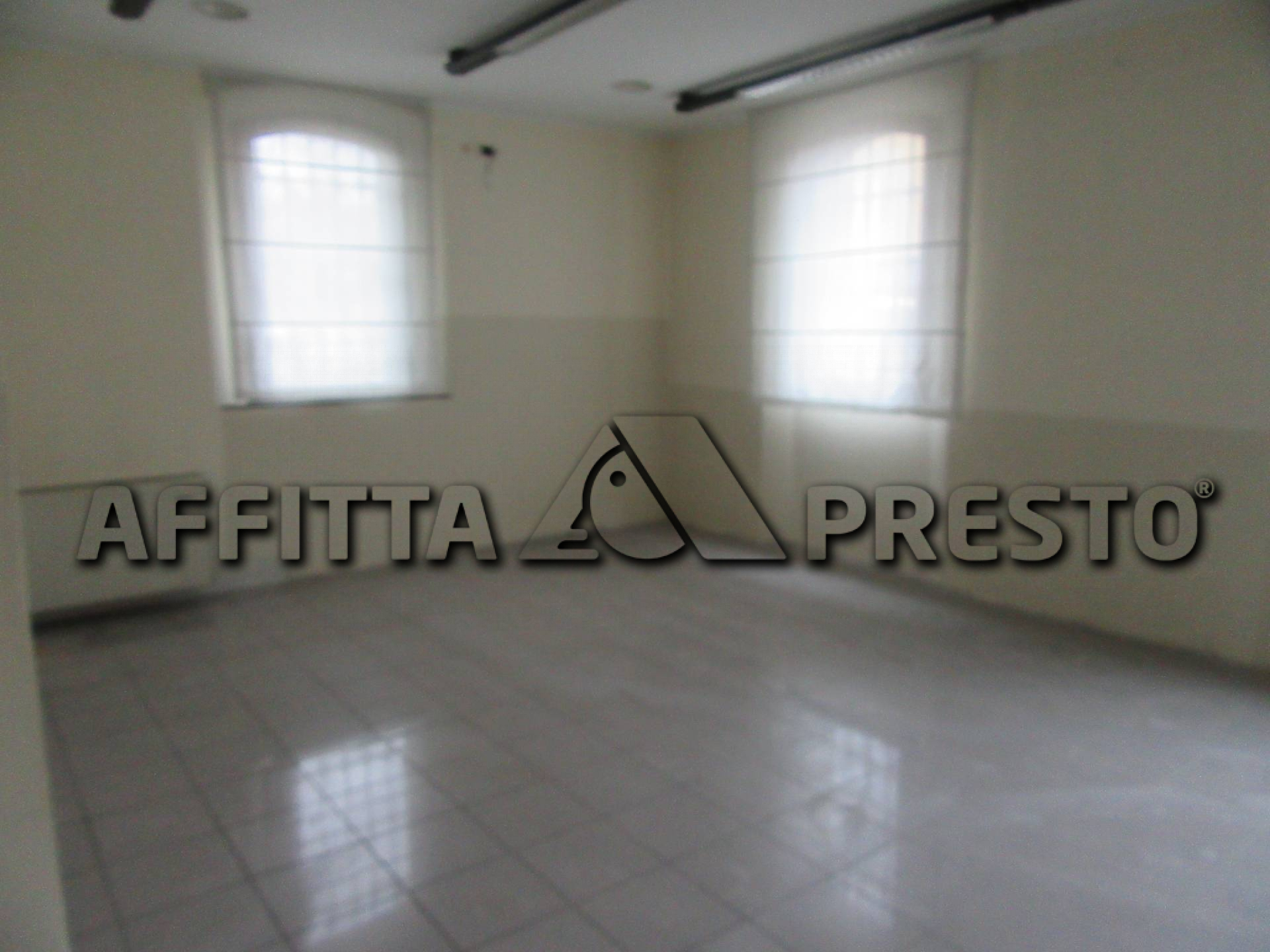 Ufficio in affitto a Forl