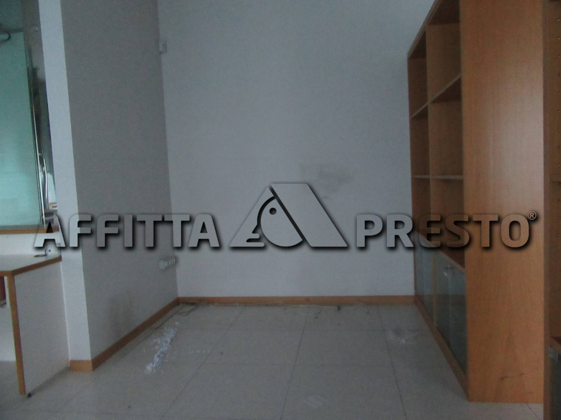 Fondo Commerciale in affitto a Forl, stazione