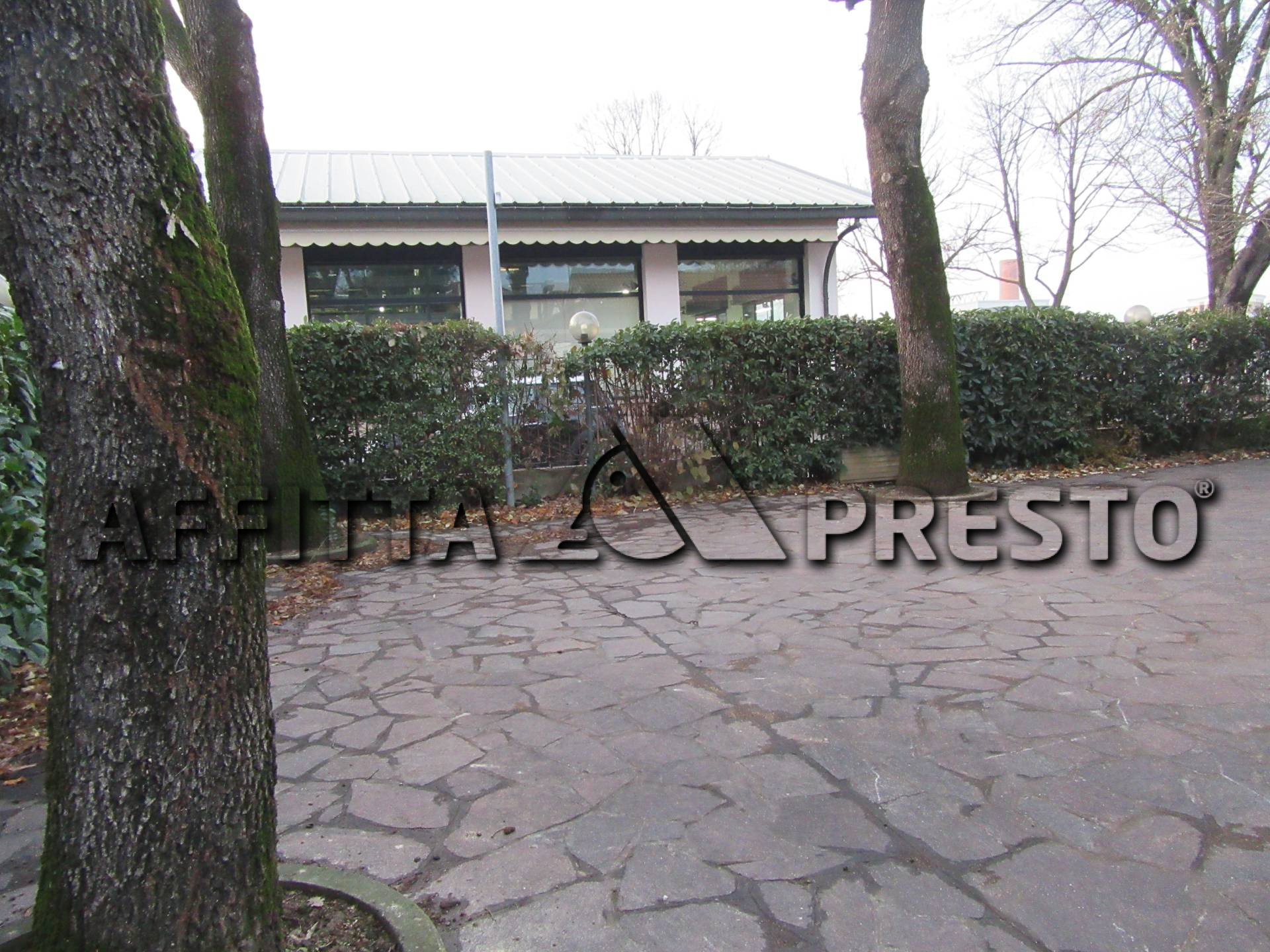 Fondo Commerciale in affitto a Forl, stazione