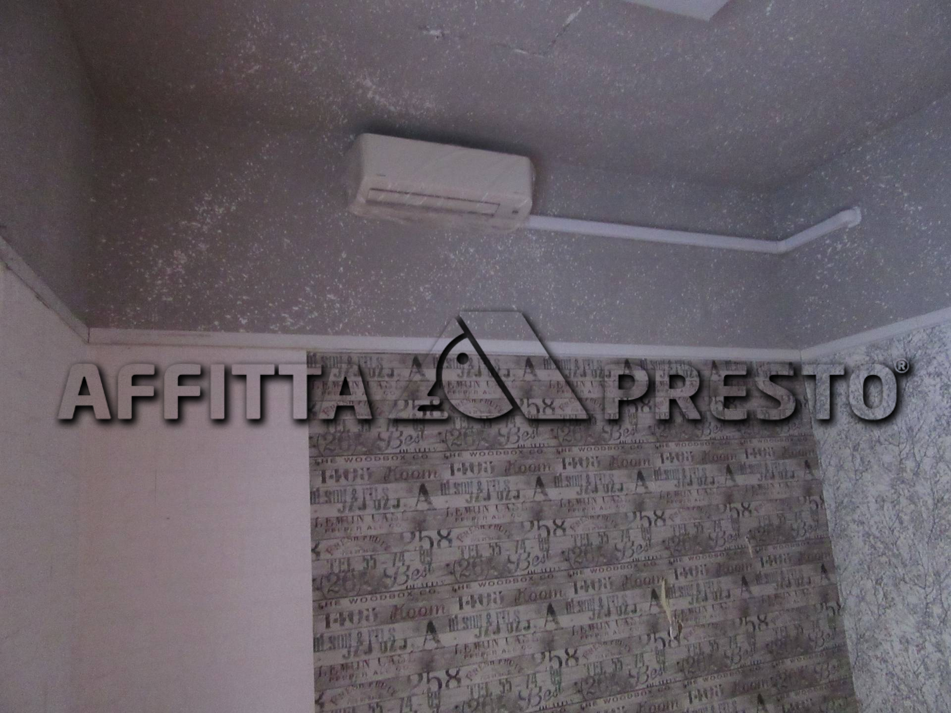 Fondo Commerciale in affitto a Forl, Centro