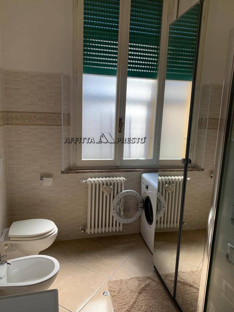 Casa semi indipendente in vendita a Forl, Viale Vittorio Veneto