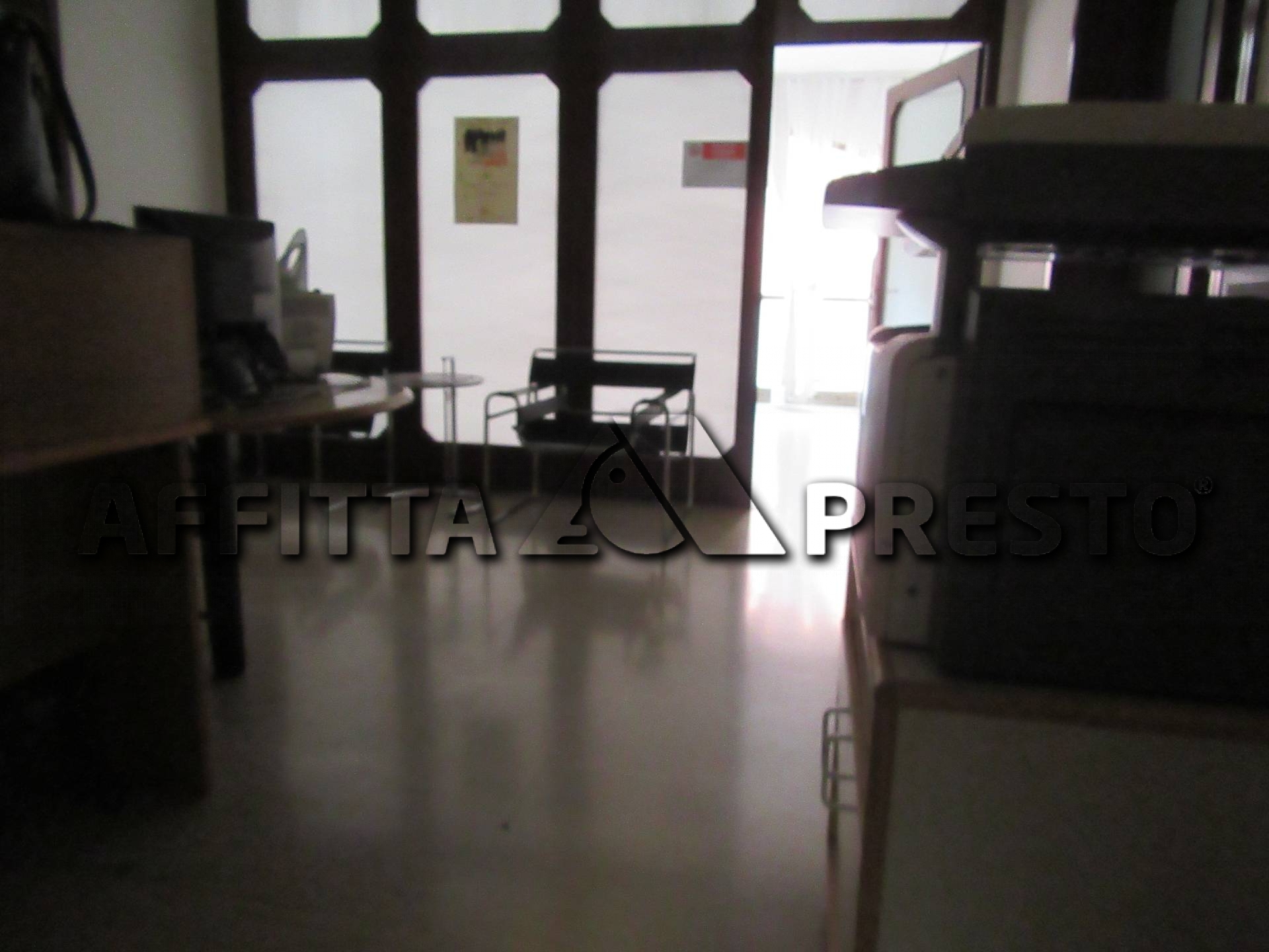 Ufficio in affitto a Forl, Centro