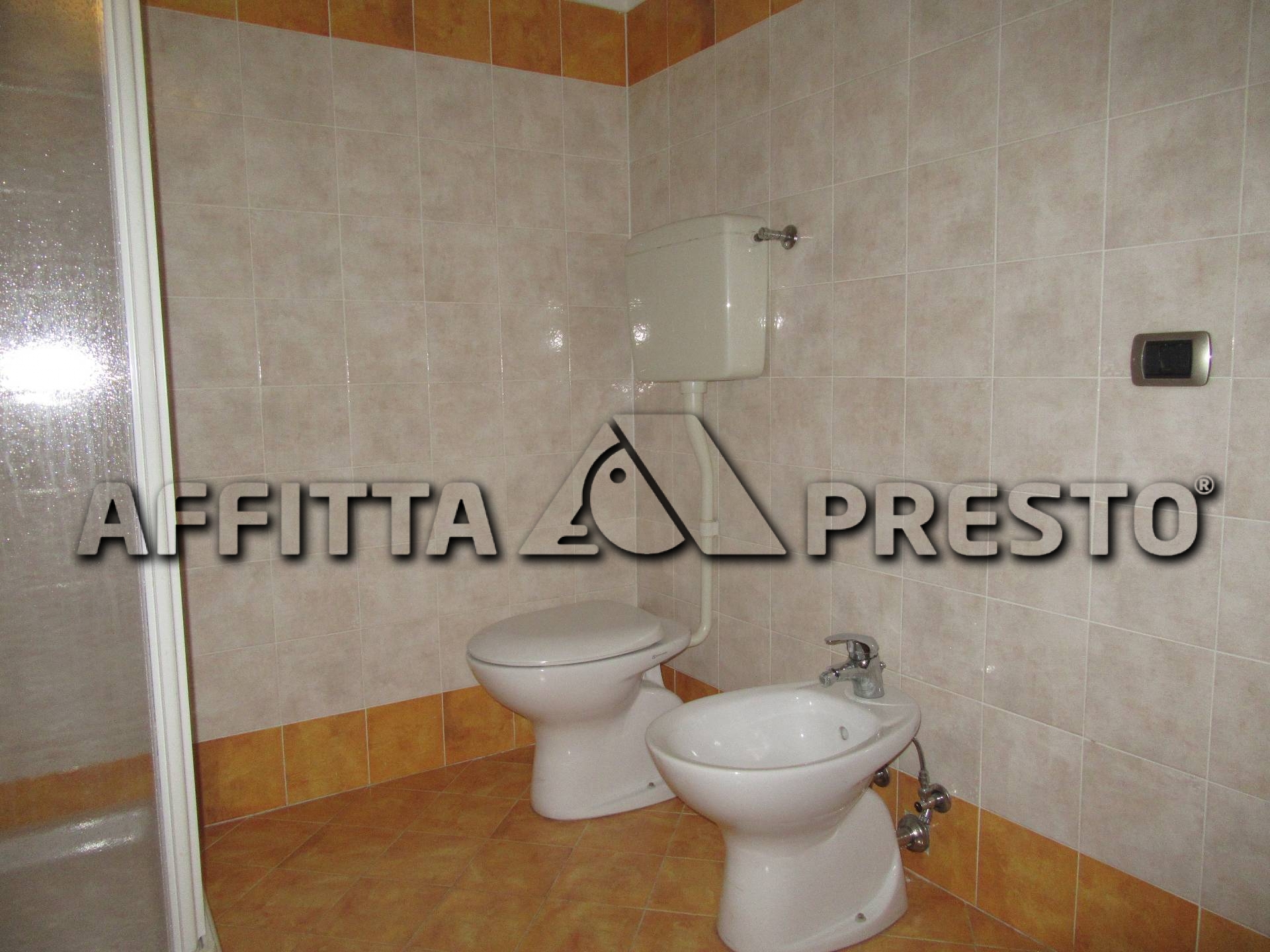 Ufficio in affitto a Forl, Centro