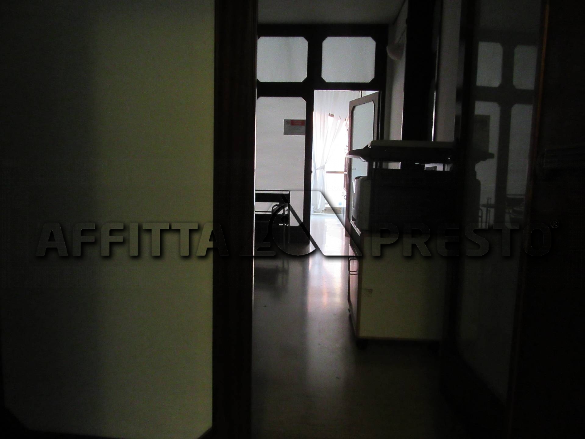 Ufficio in affitto a Forl, Centro