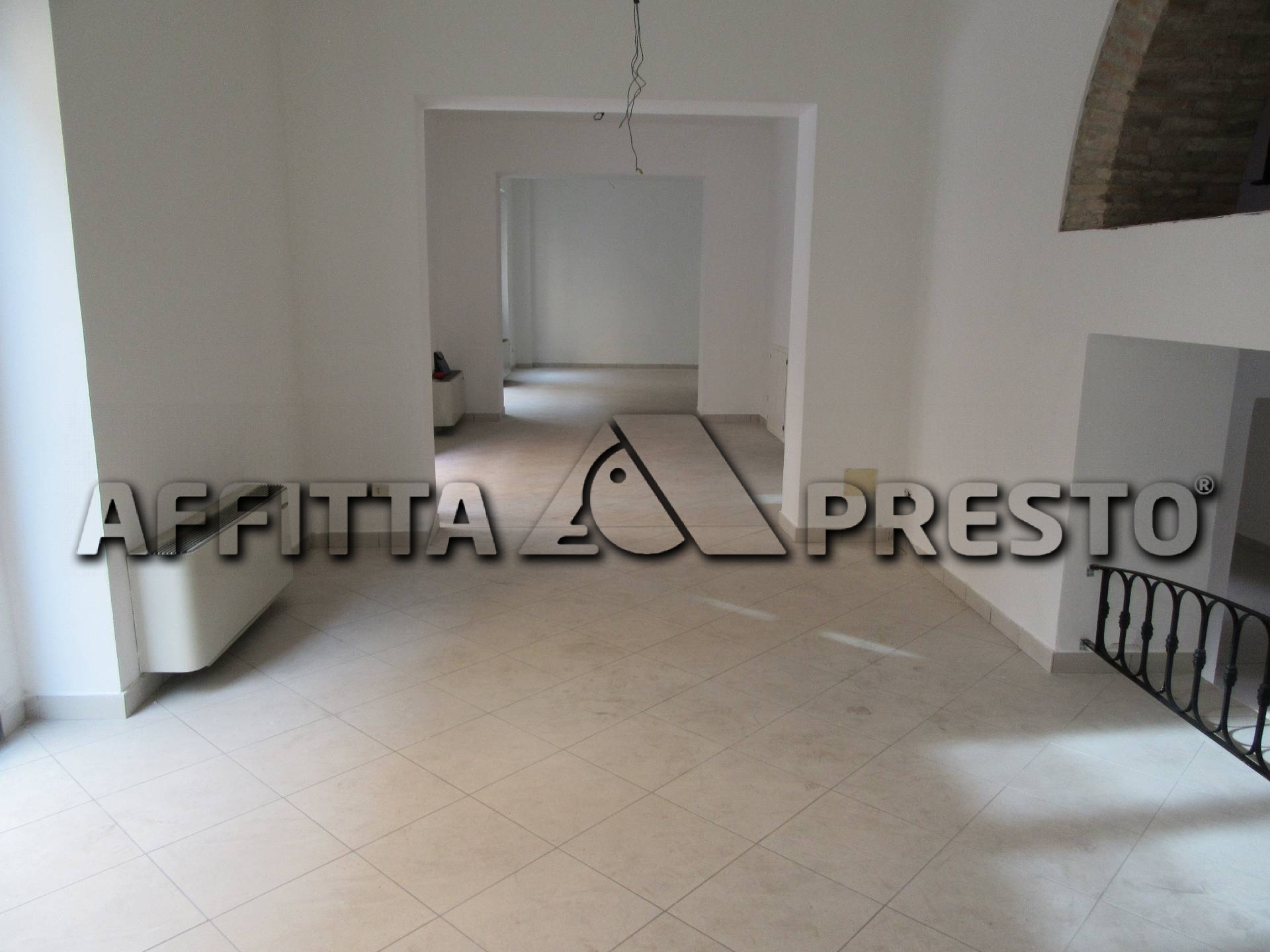 Negozio in affitto a Forl