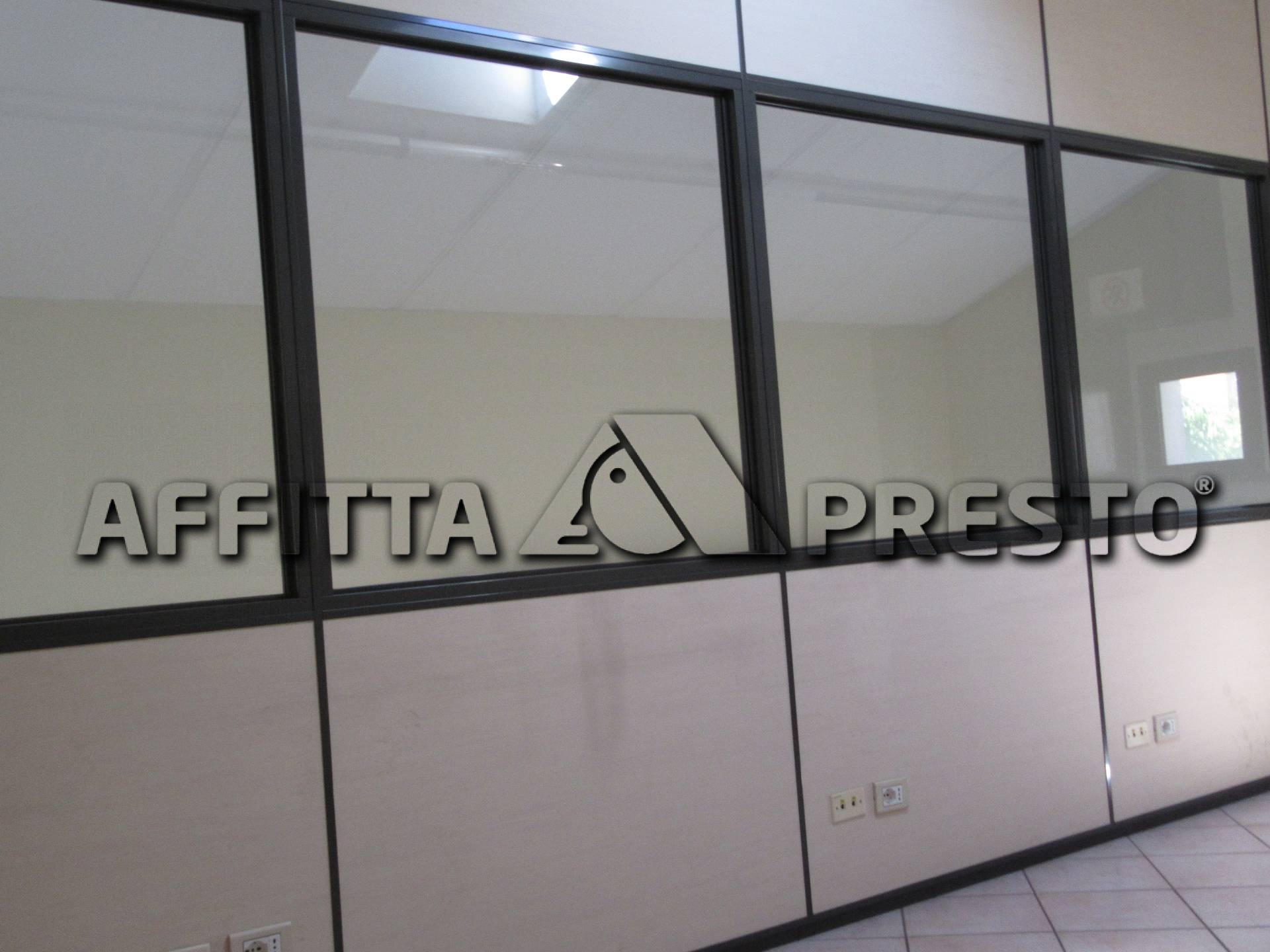 Ufficio in affitto a Forl, Centro