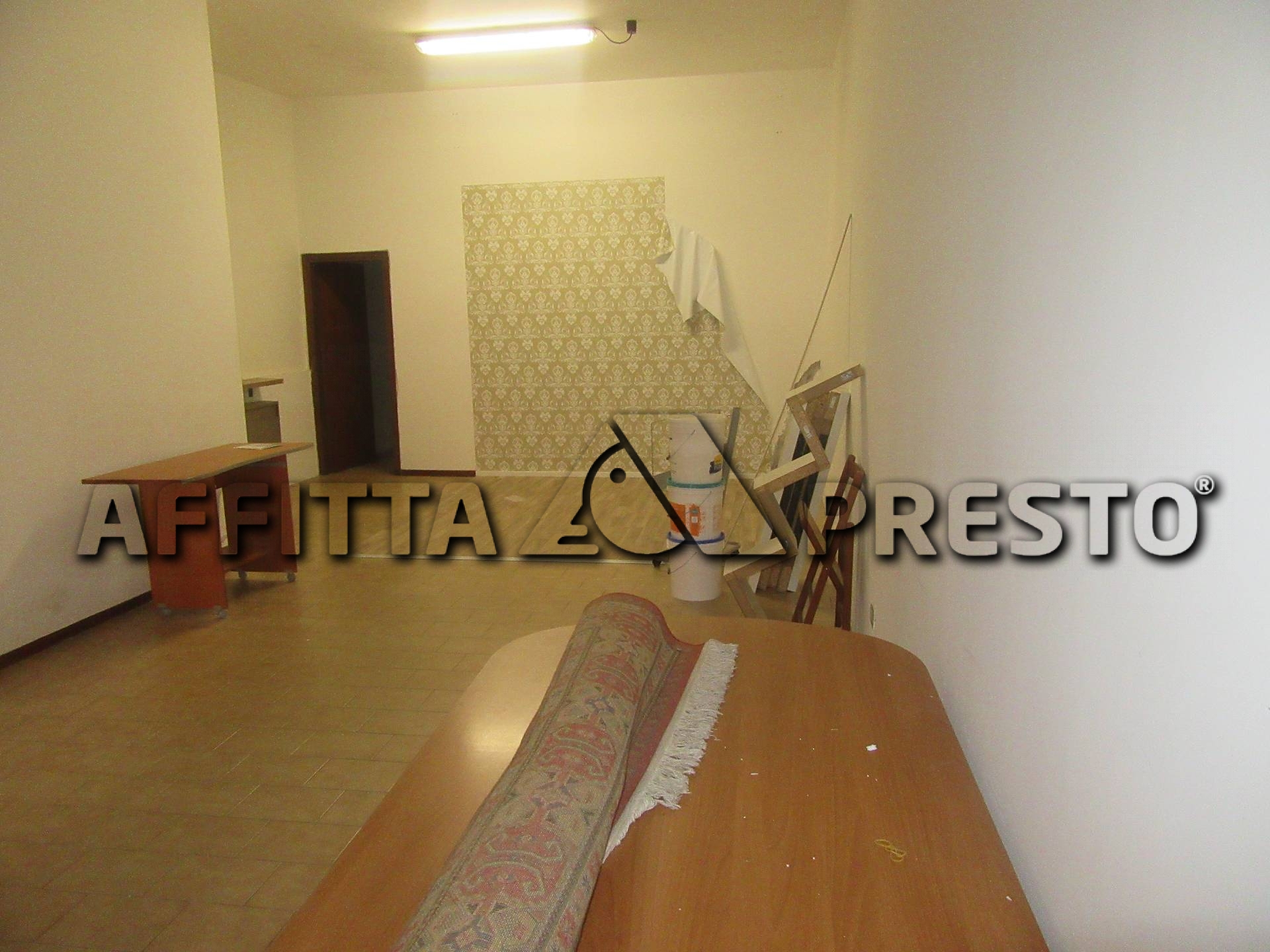 Negozio in affitto a Forl