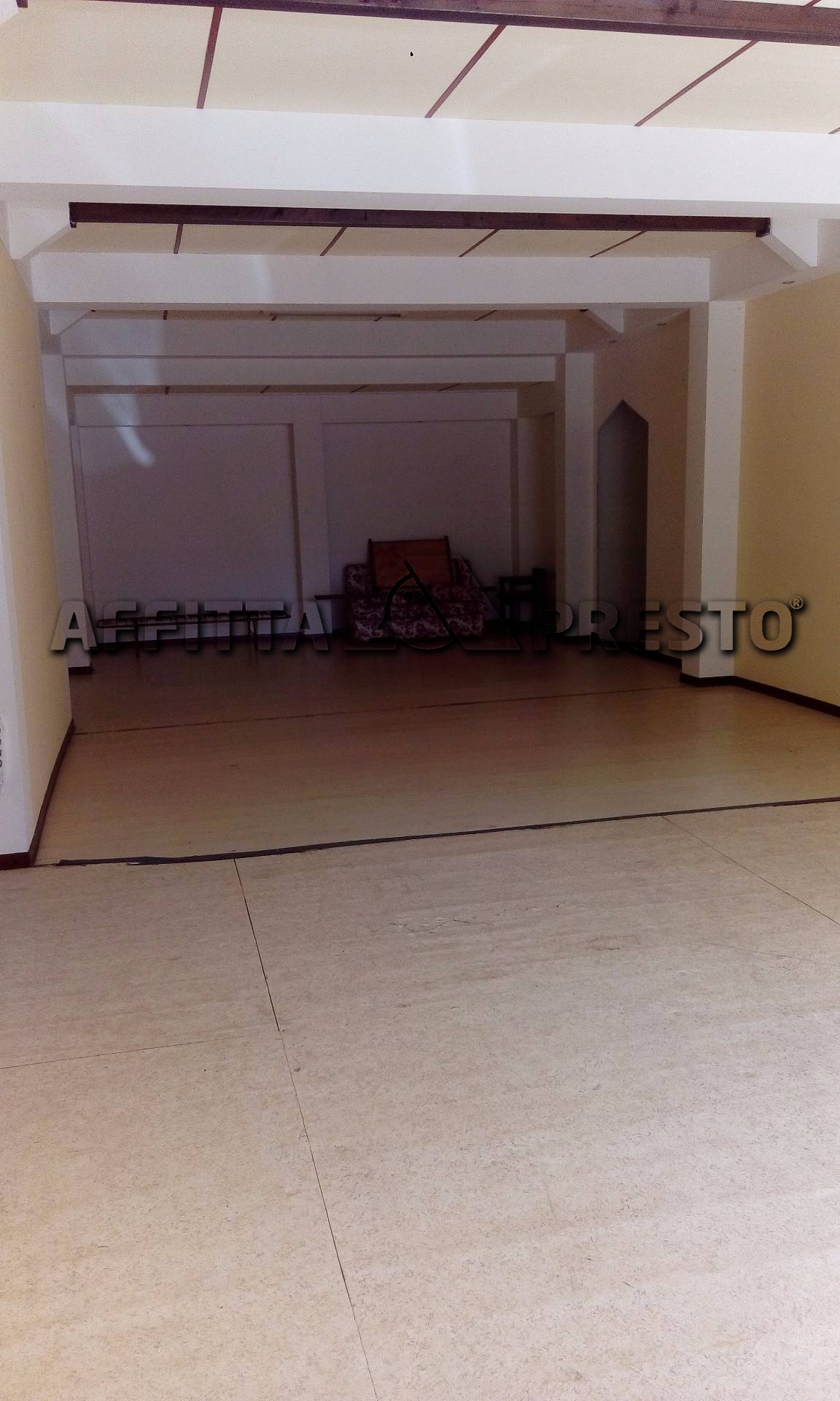 Fondo Artigianale in affitto a Meldola