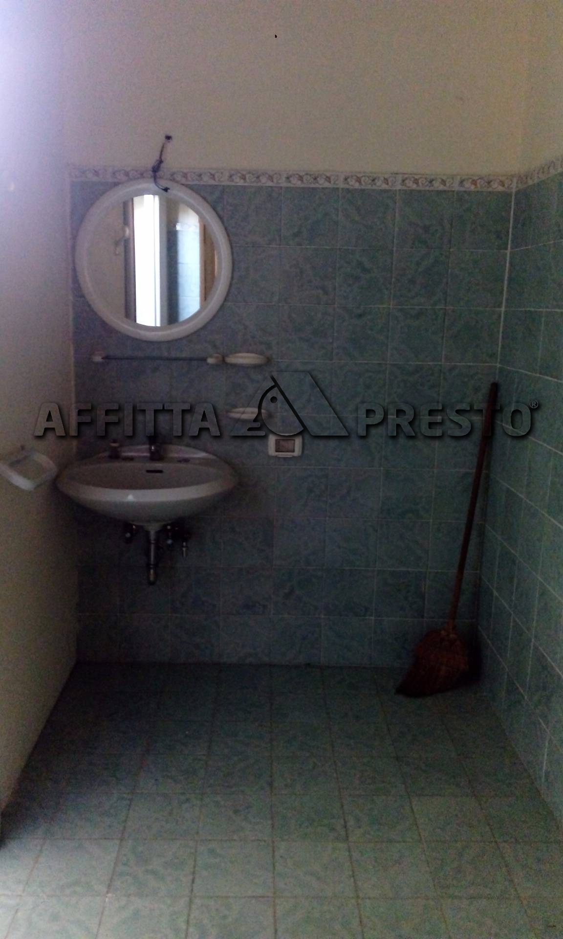 Fondo Artigianale in affitto a Meldola