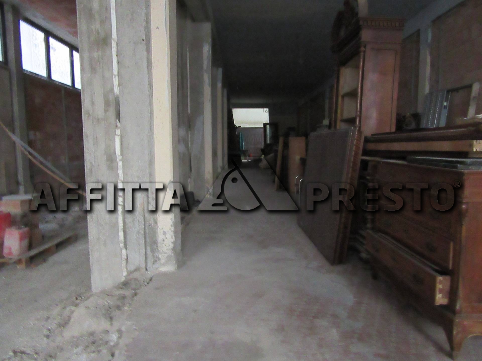 Negozio in affitto a Meldola, Meldola