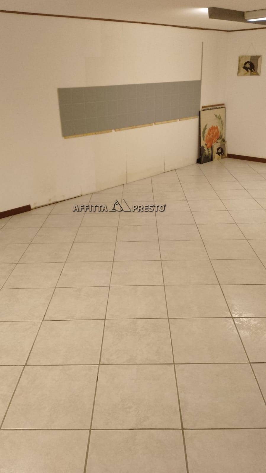 Negozio in affitto a Forl