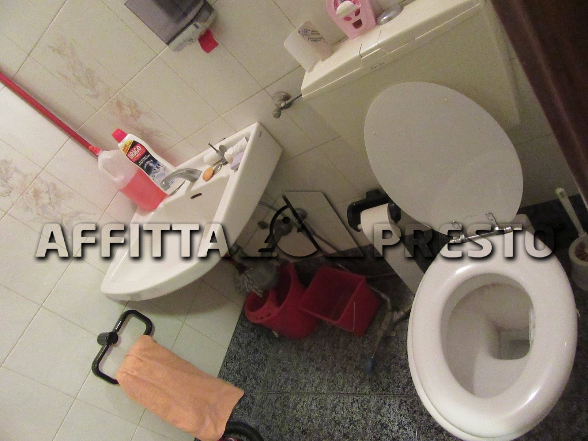 Fondo Commerciale in affitto a Forl, Centro