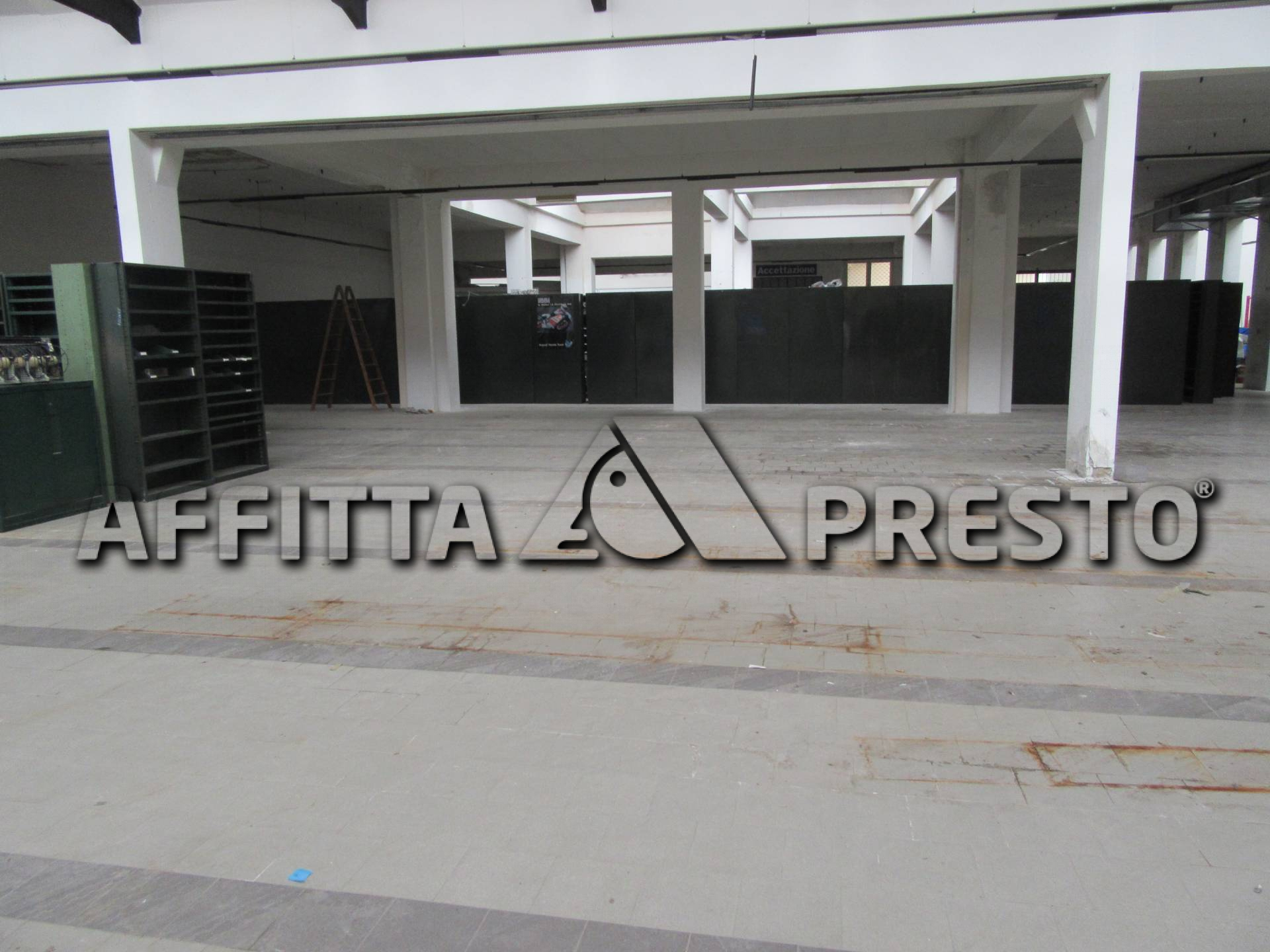 Fondo Commerciale in affitto a Forl