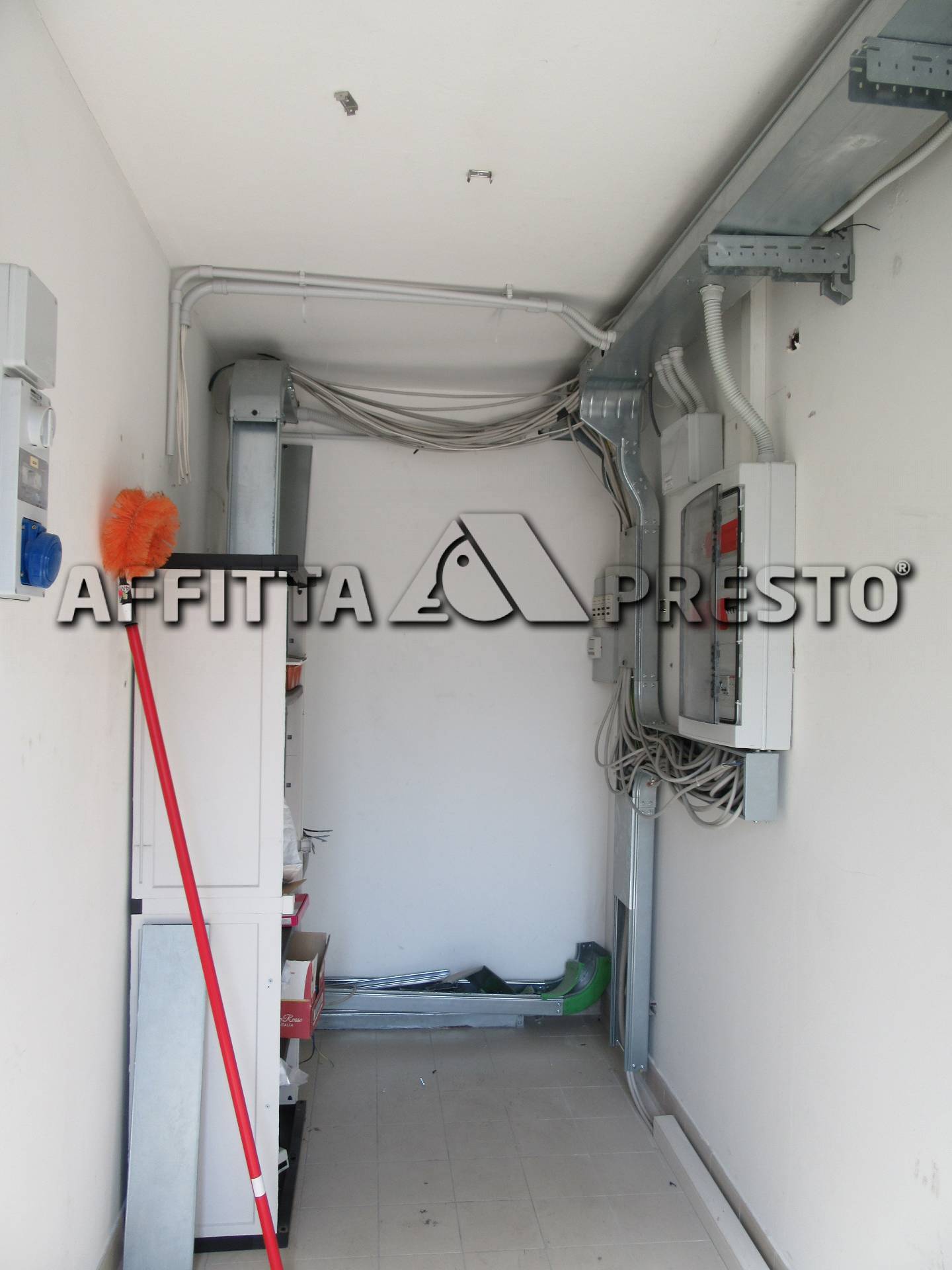 Fondo Commerciale in affitto a Forl, Centro