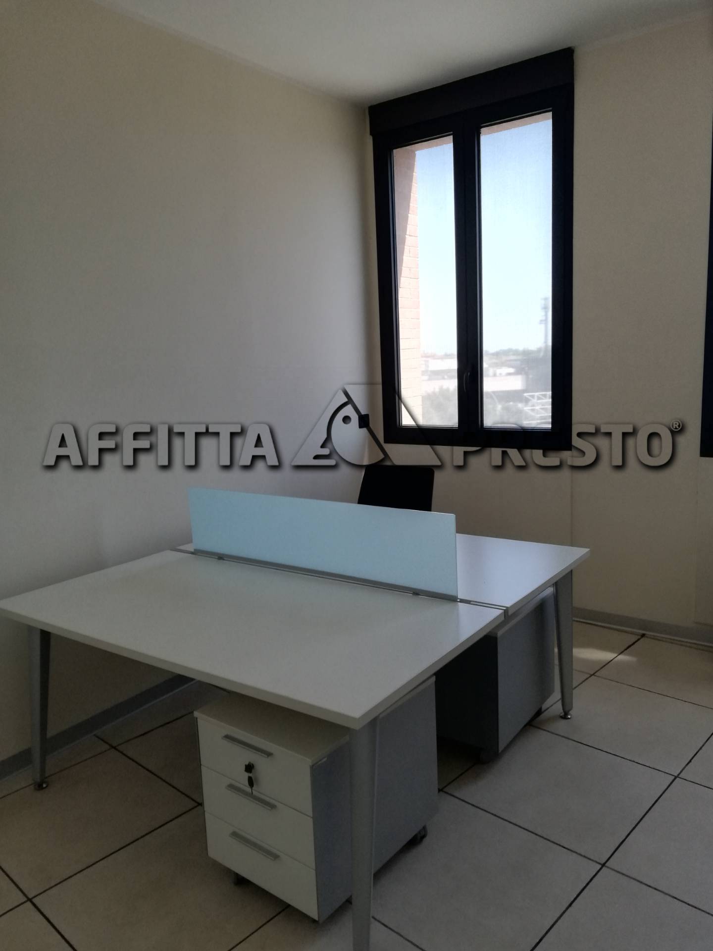 Fondo Commerciale in affitto a Forl