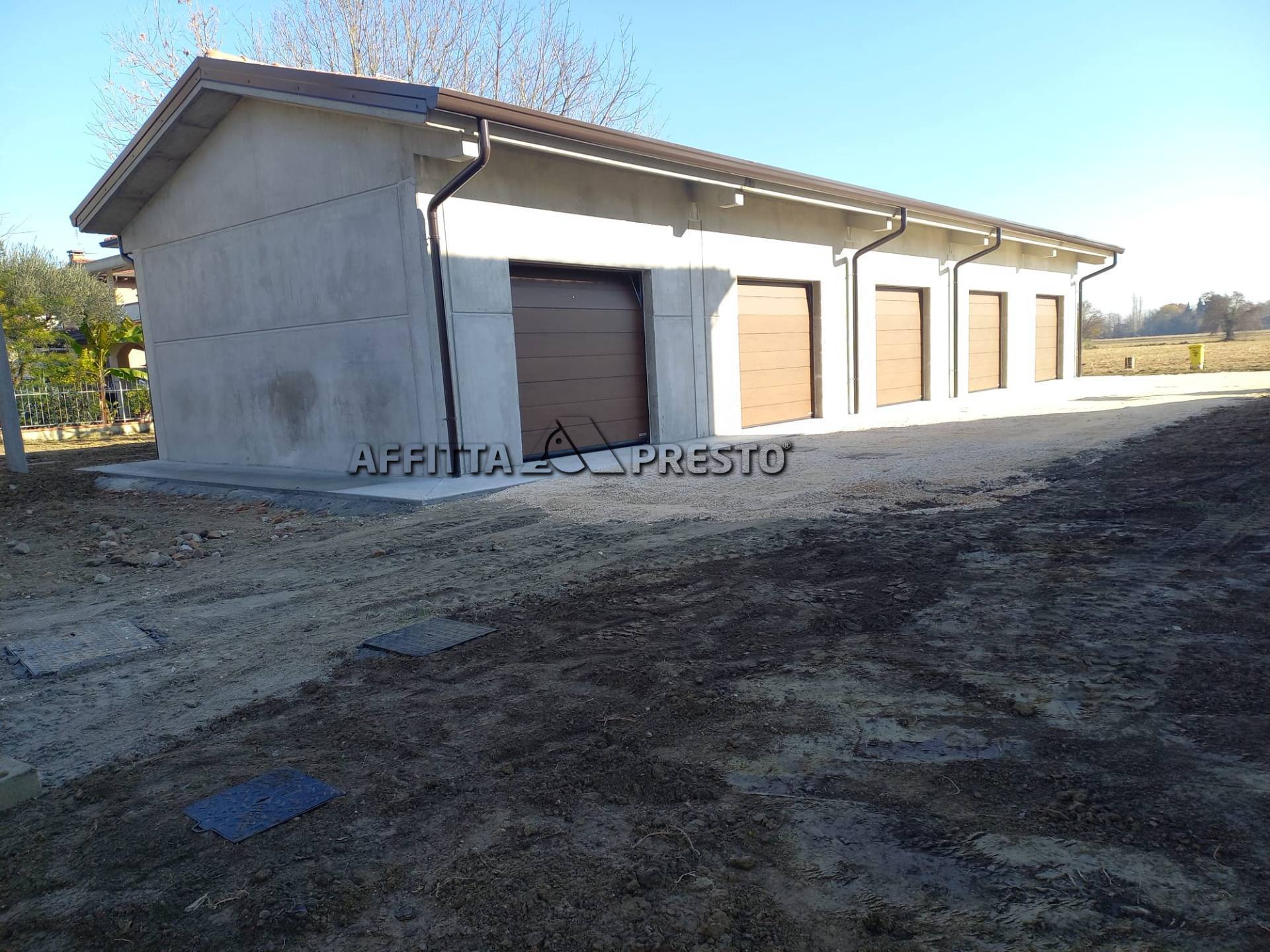 Magazzino in affitto a Forl