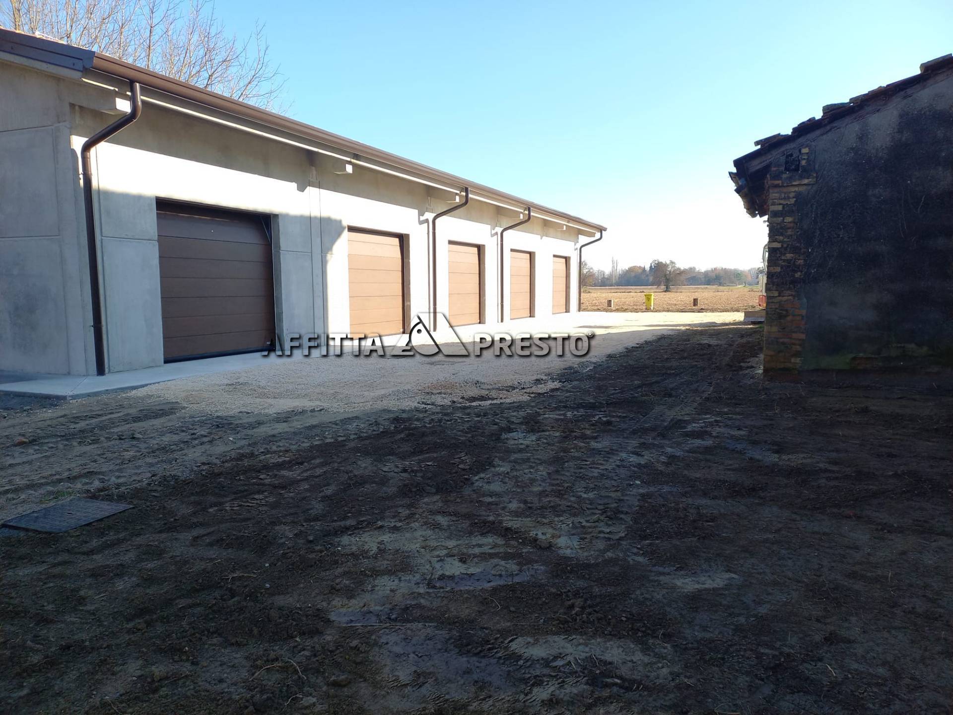 Magazzino in affitto a Forl