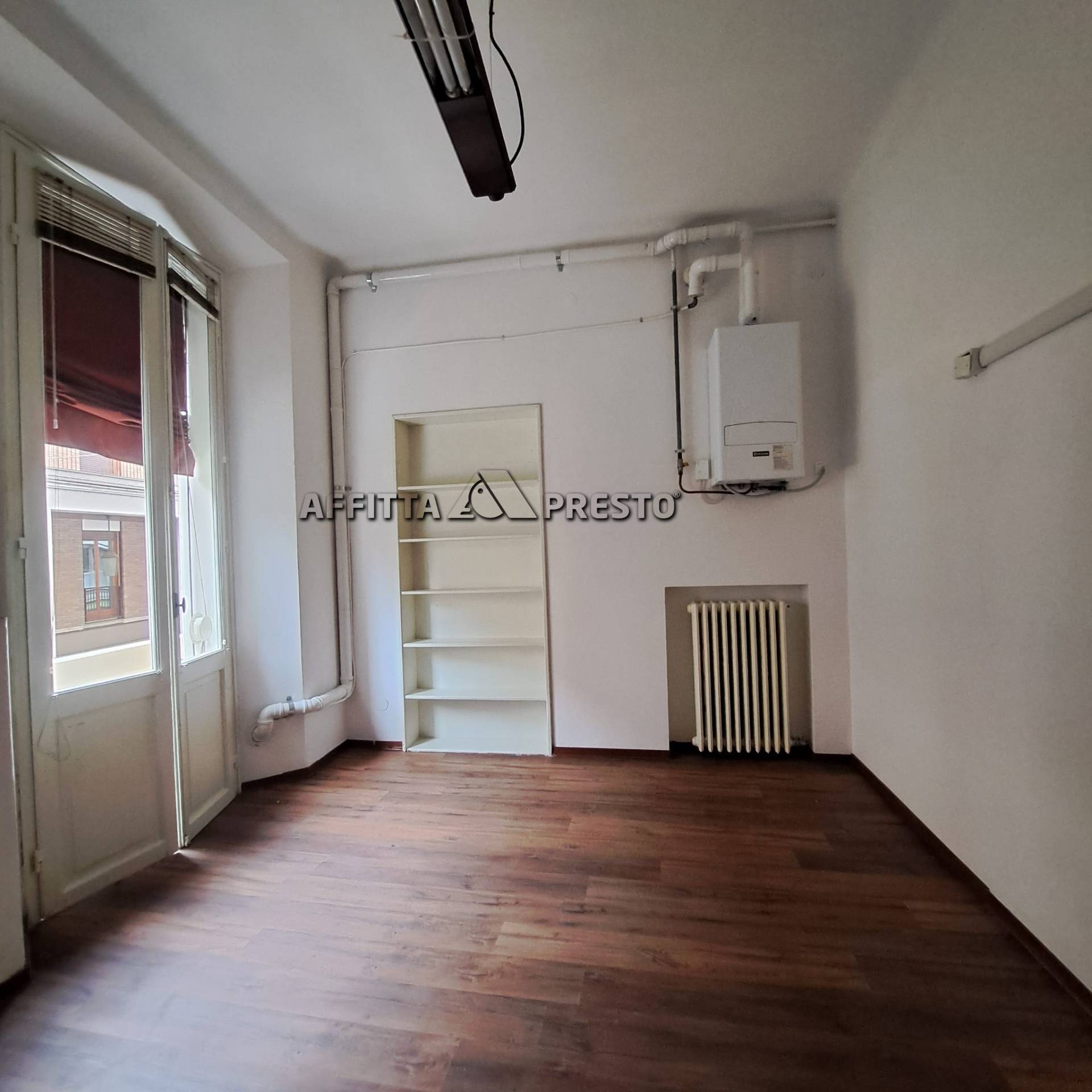 Ufficio in affitto a Forl, Centro