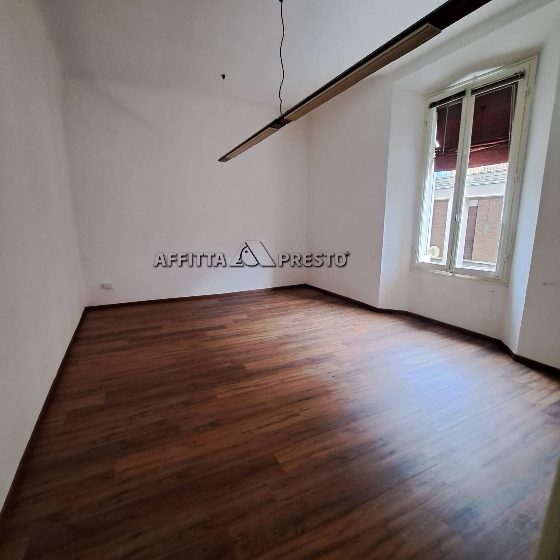 Ufficio in affitto a Forl, Centro