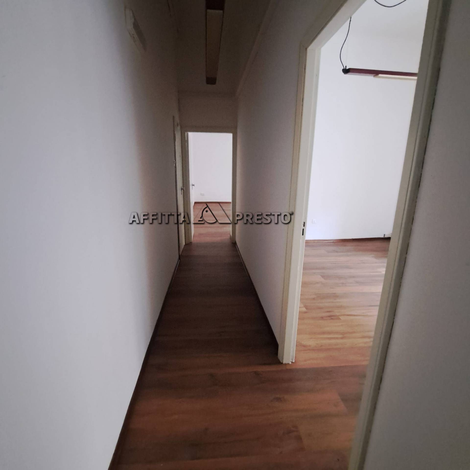 Ufficio in affitto a Forl, Centro