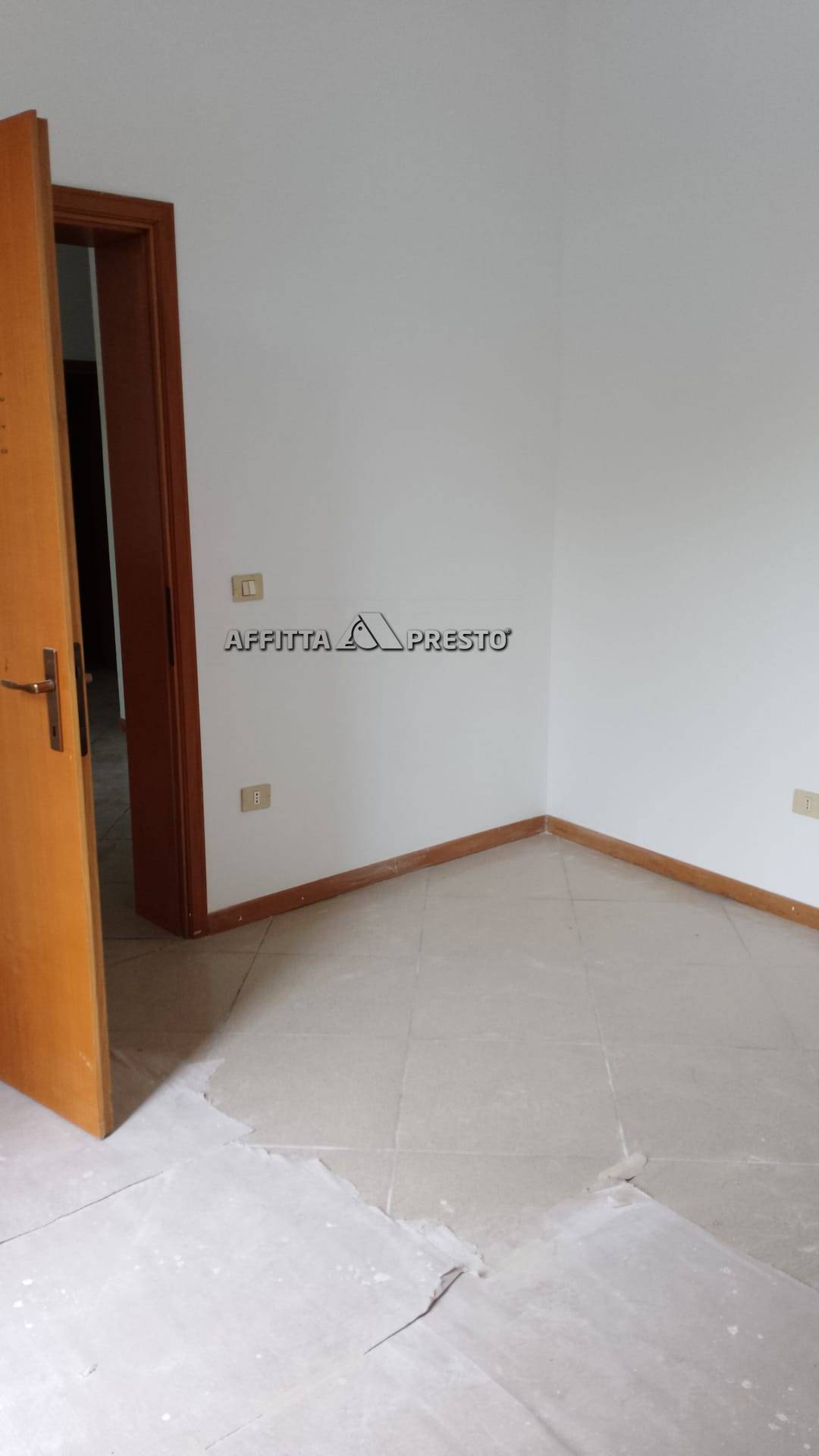 Ufficio in affitto a Forl