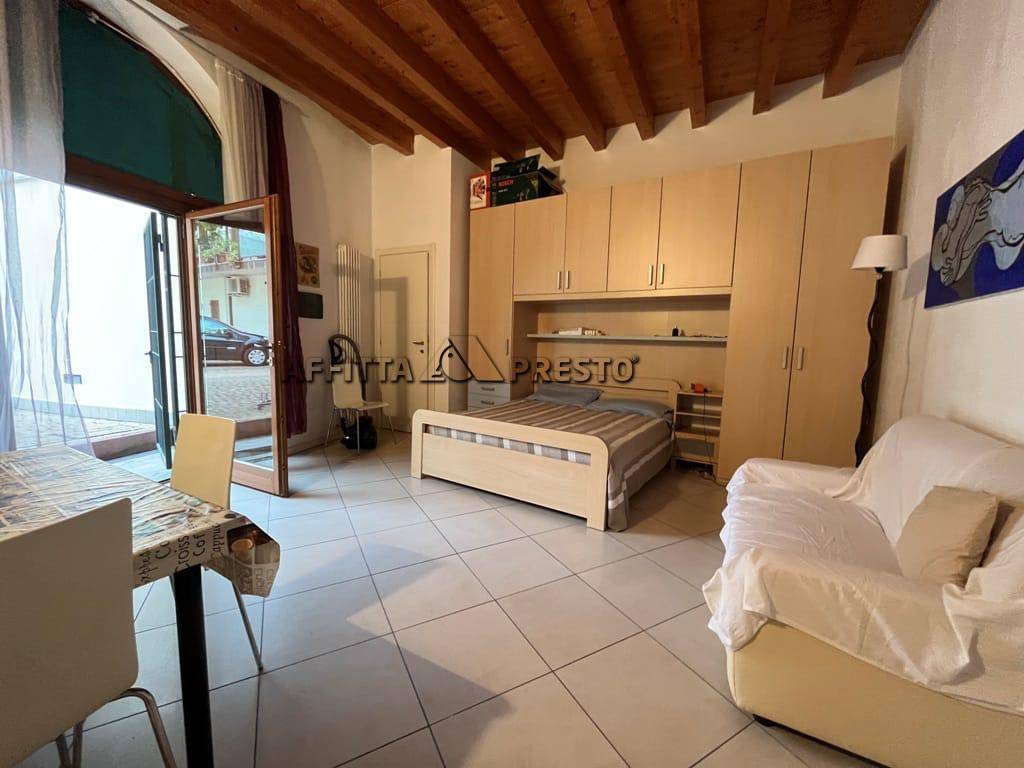 Appartamento in affitto a Forl