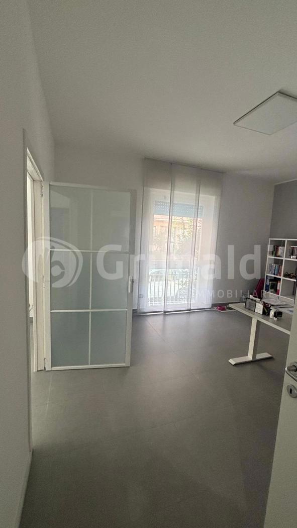 Ufficio ristrutturato a Magenta