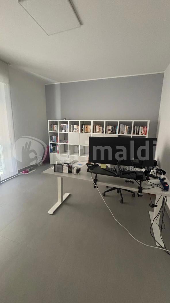 Ufficio ristrutturato a Magenta