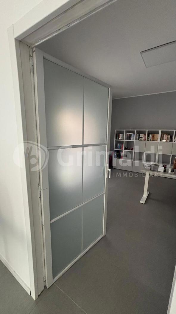 Ufficio ristrutturato a Magenta