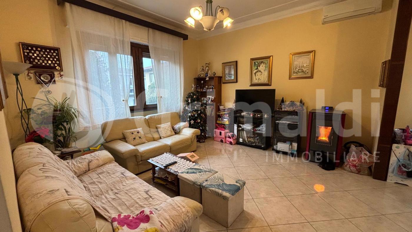 Villa con giardino a Vigevano