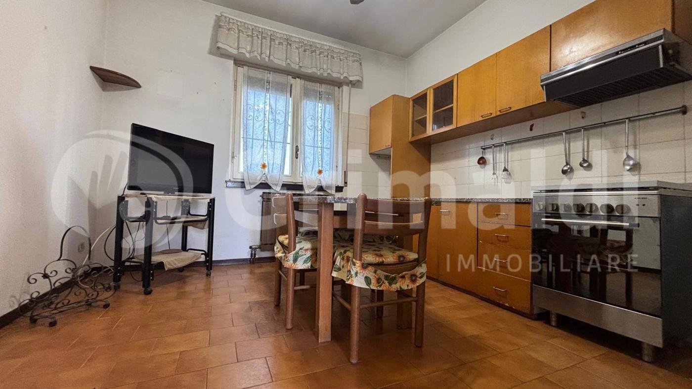 Casa indipendente da ristrutturare a Ozzero