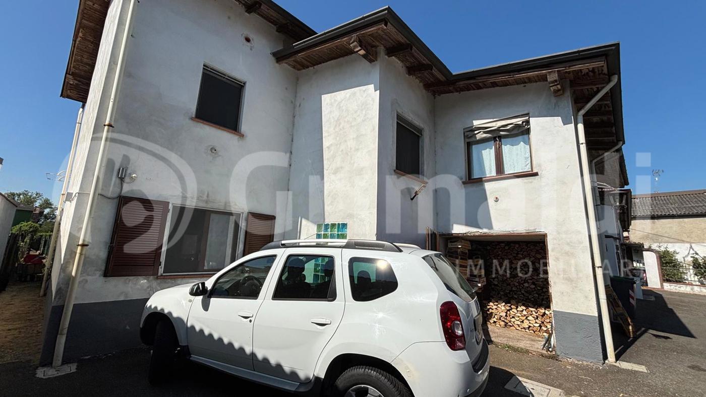 Casa indipendente con giardino a Parona