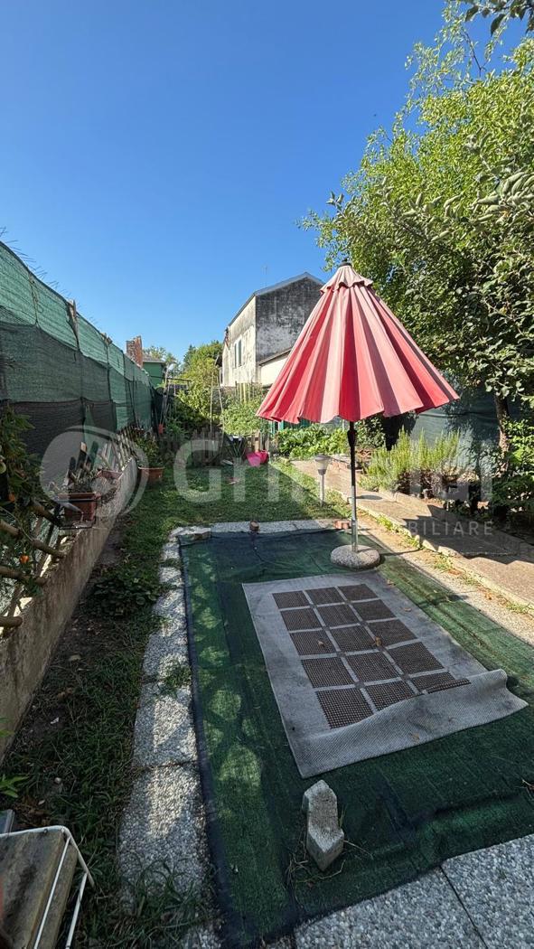 Casa indipendente con giardino a Parona
