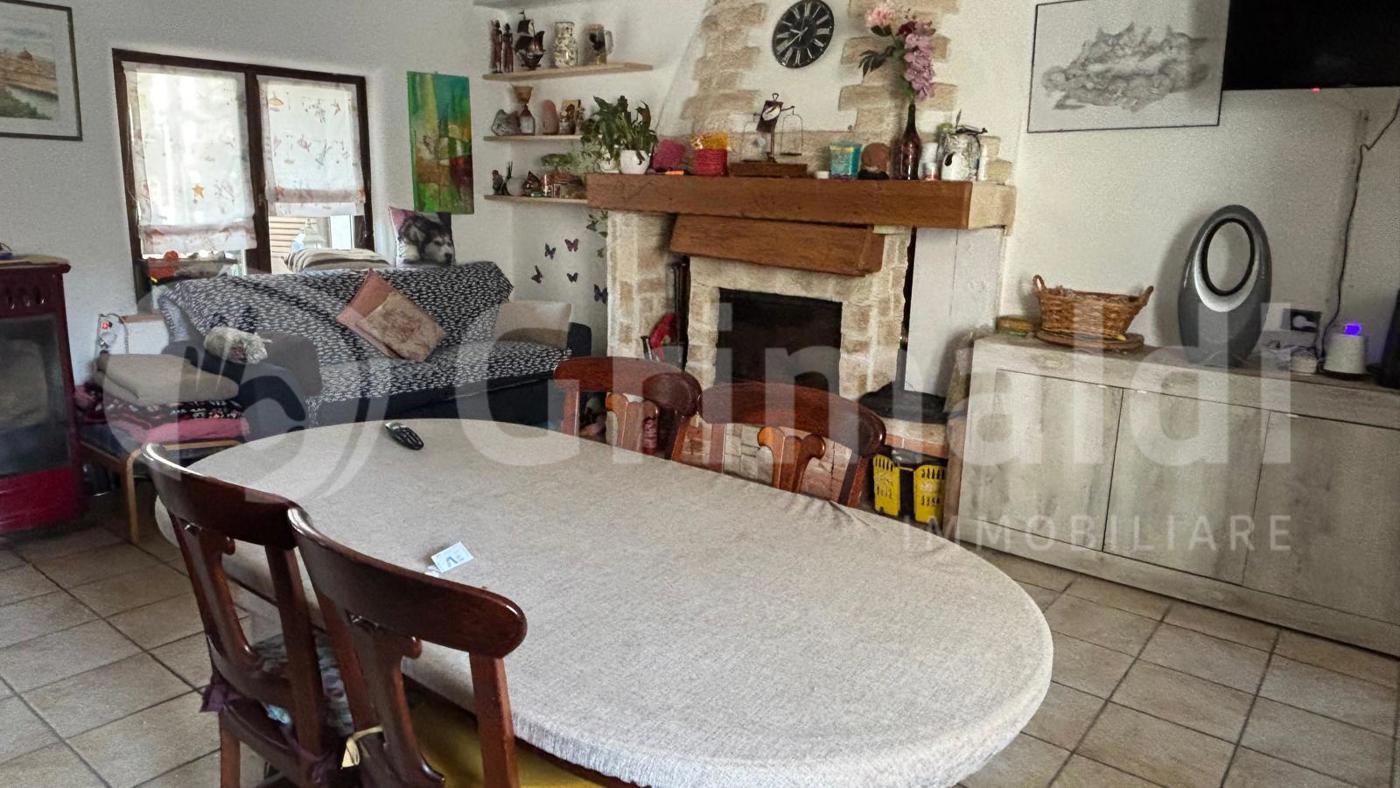 Casa indipendente con giardino a Parona