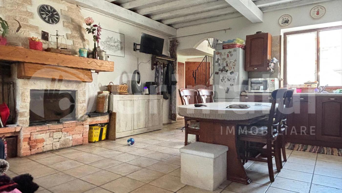 Casa indipendente con giardino a Parona