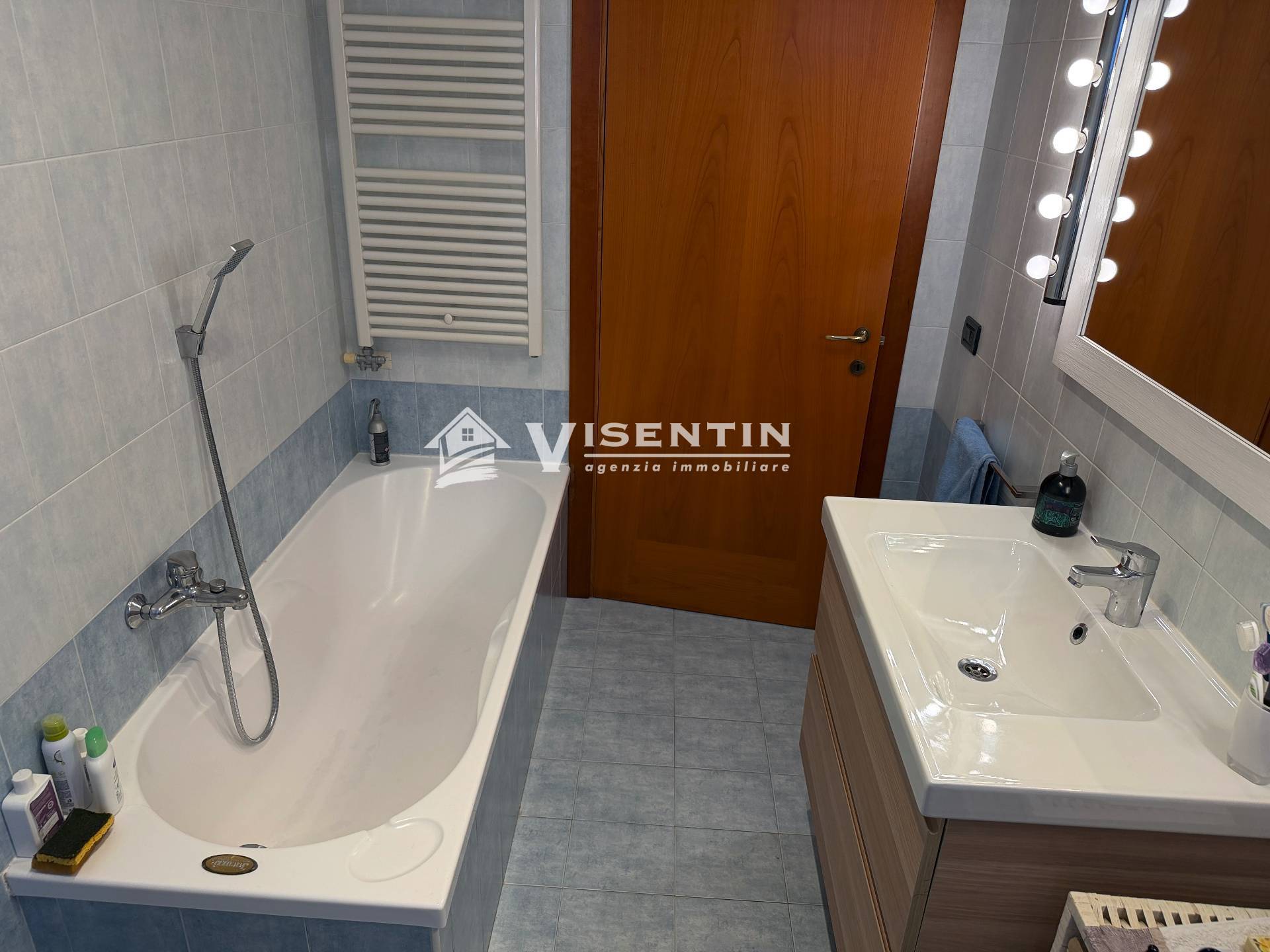 Appartamento in vendita a Paese