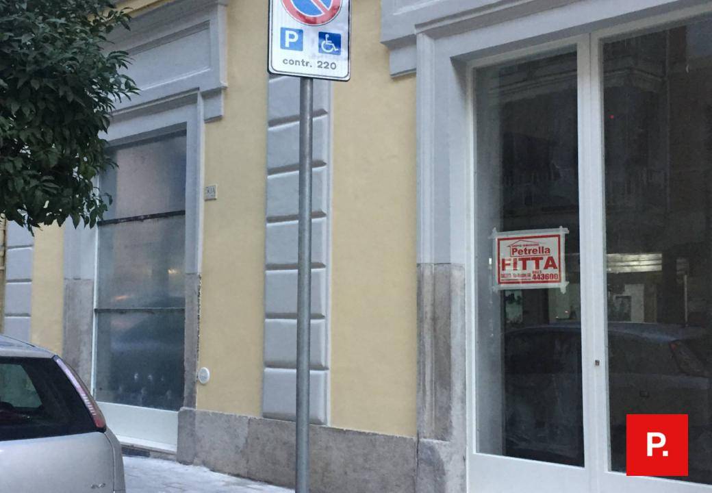 Locale commerciale in affitto, Caserta centro