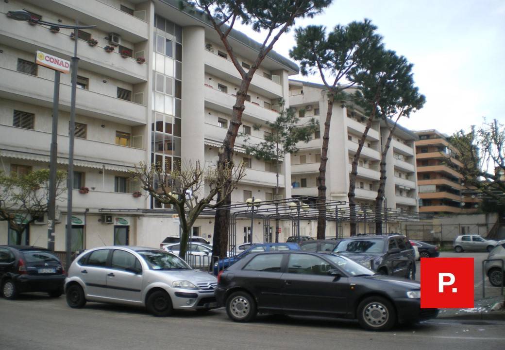 Appartamento in vendita a Caserta, Centro