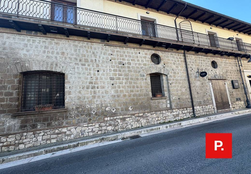 Locale commerciale in affitto a Caiazzo