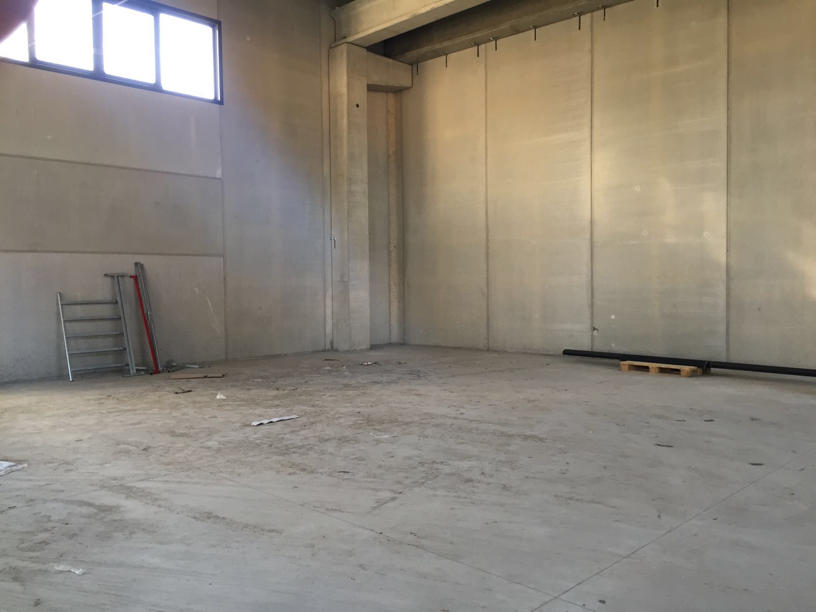 Capannone in affitto a Caserta